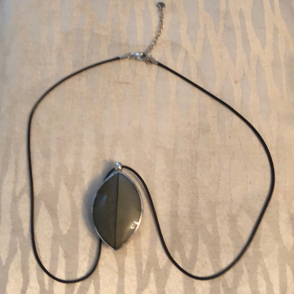 Reversible Pendant - Picture 2 of 2